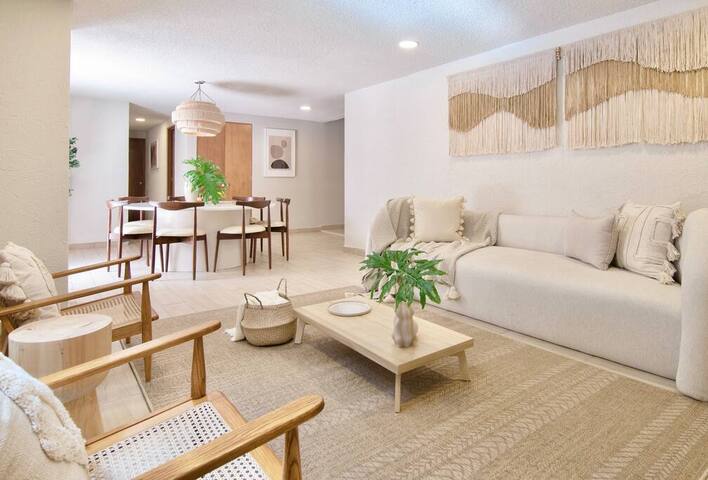 Huge 4BR with 2 Terraces super located gallery image 2