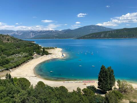 Stunning views of the lake. House "La View"