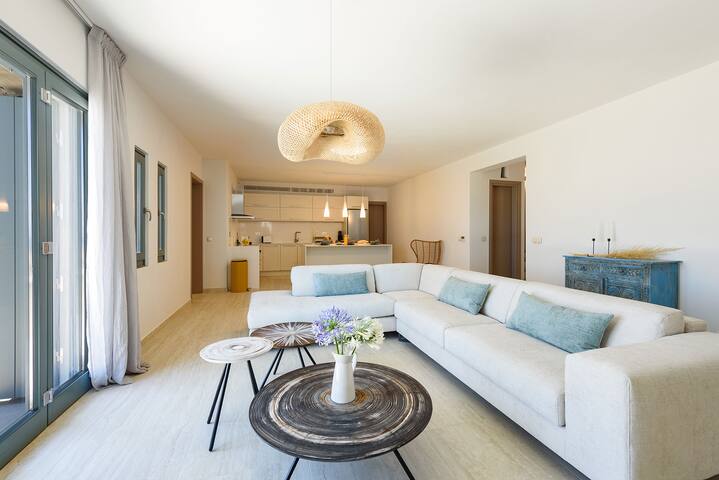 Villa Rocks with scenic views and swimming pool gallery image 5