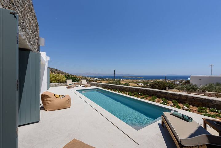 Villa Rocks with scenic views and swimming pool