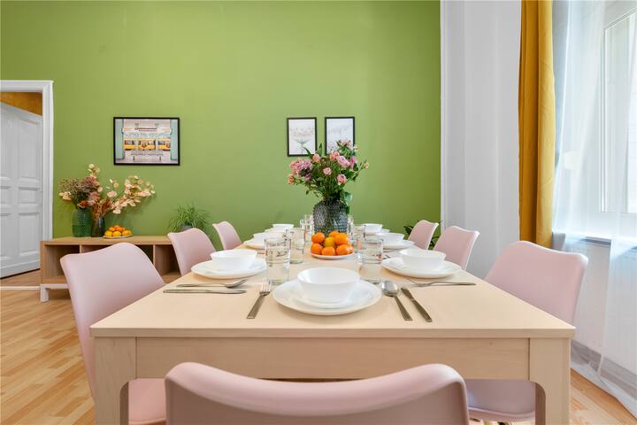 Holiday 33 Apartment I – Large 4-Room in Mitte gallery image 4