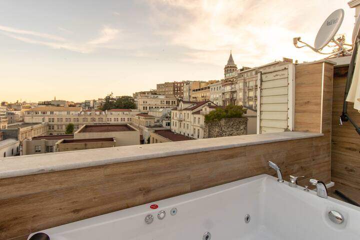 Amazing Duplex,3 Unit,4 BEDROOM,3 BATHROOM,JACUZZI gallery image 3