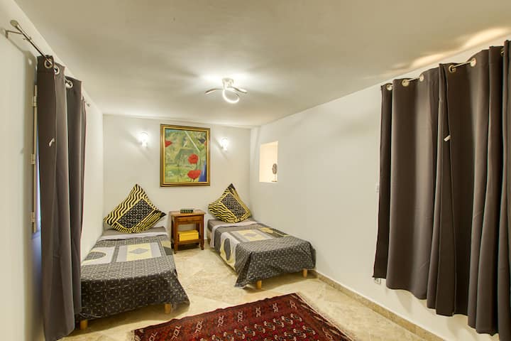 BEDROOM 6