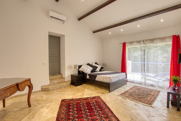 master bedroom suite