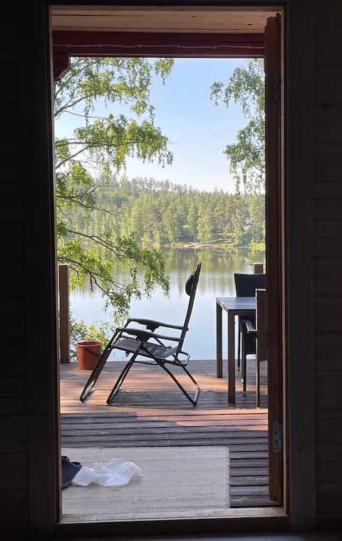 Cottage with stunning views of the shore of Lake Pyhäjärvi
