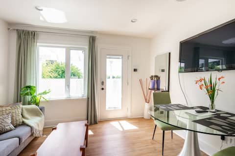 Luxury Beautiful Garden view 1 or 2 bedroom