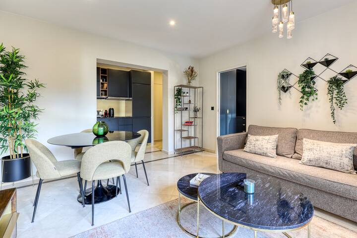 Les Sept Logias managed Airbnb listing 1