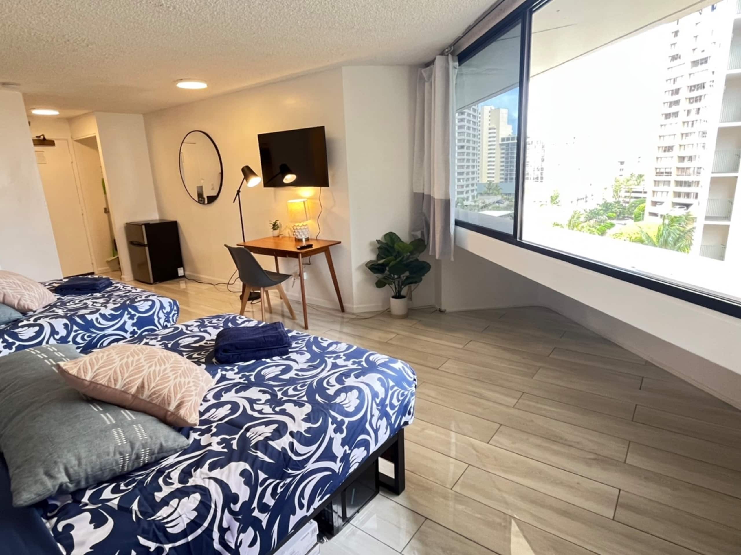 Condo in Honolulu · ★4.68 · 1 bedroom · 2 beds · 1 private bath - Image 19