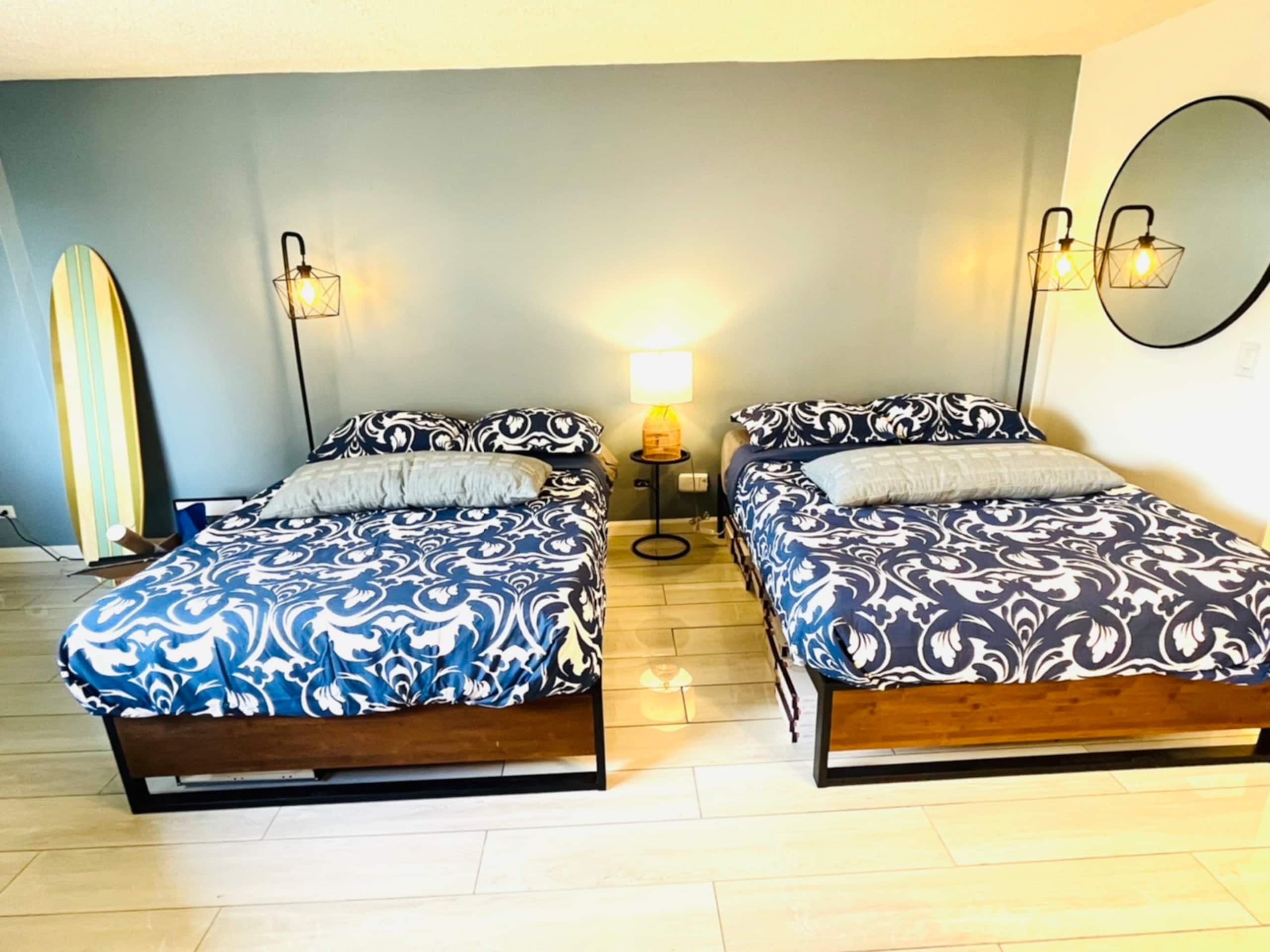 Condo in Honolulu · ★4.69 · 1 bedroom · 2 beds · 1 private bath - Image 13