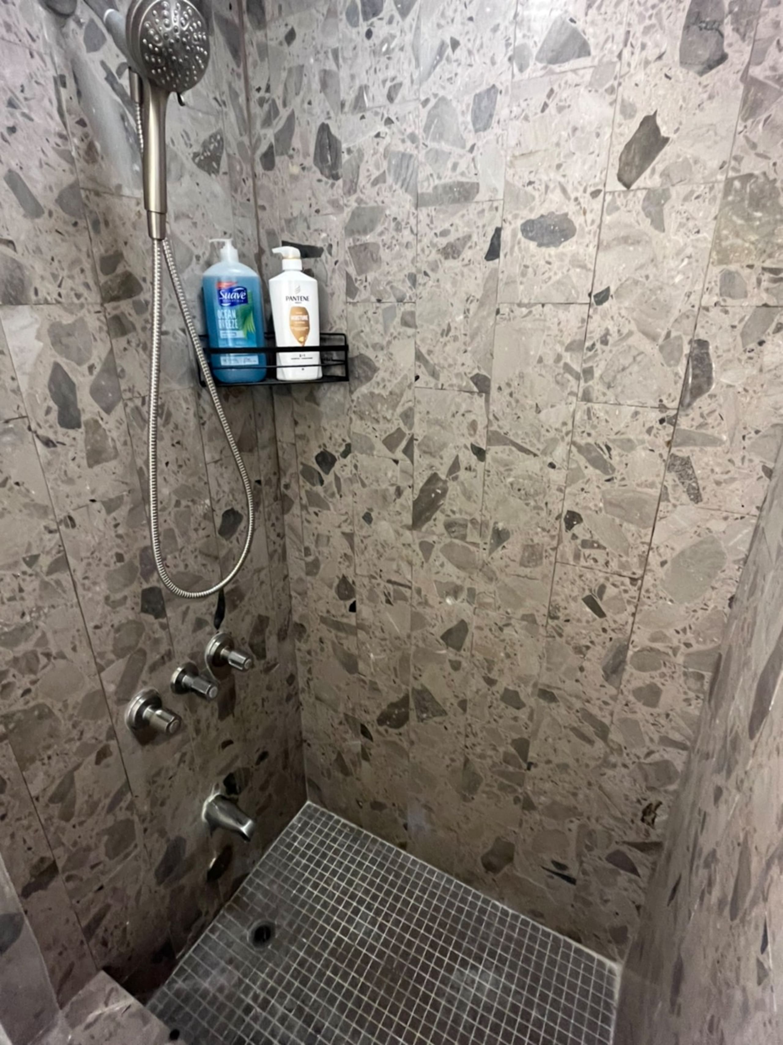 Condo in Honolulu · ★4.69 · 1 bedroom · 2 beds · 1 private bath - Image 26