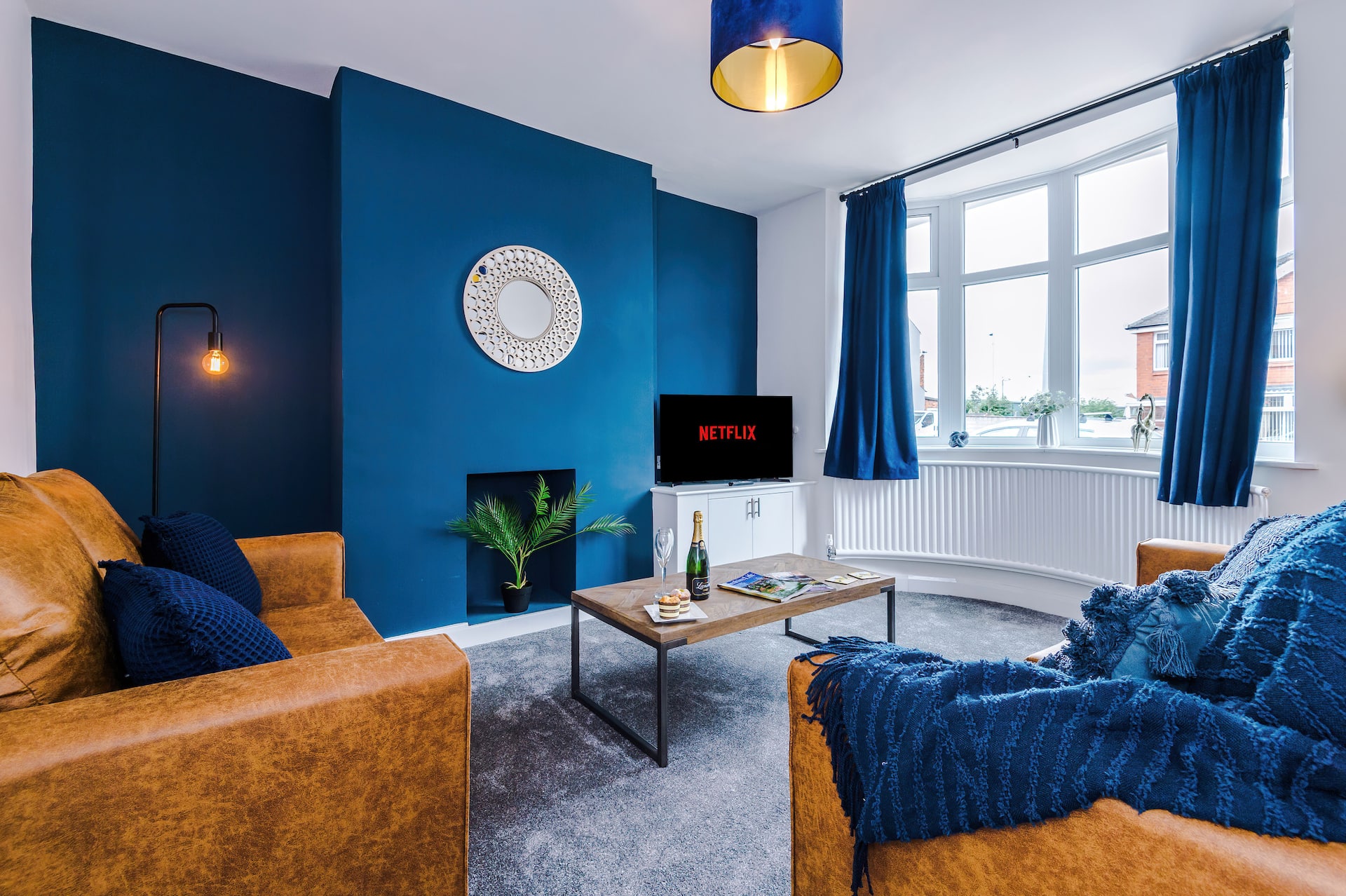 Pristine 3-bed home in Crewe by 53 Degrees Property, ideal for Business & Contractors, Great Parking - Sleeps 5 — photo 5