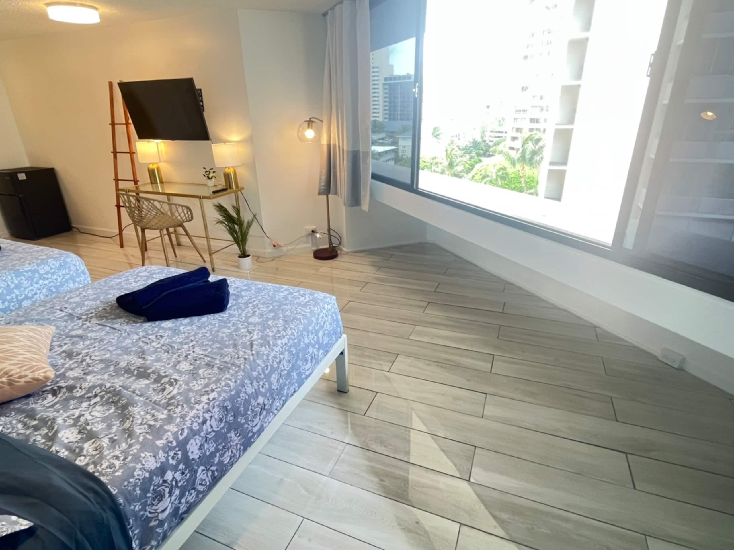 Condo in Honolulu · ★4.65 · 1 bedroom · 2 beds · 1 private bath - Image 15