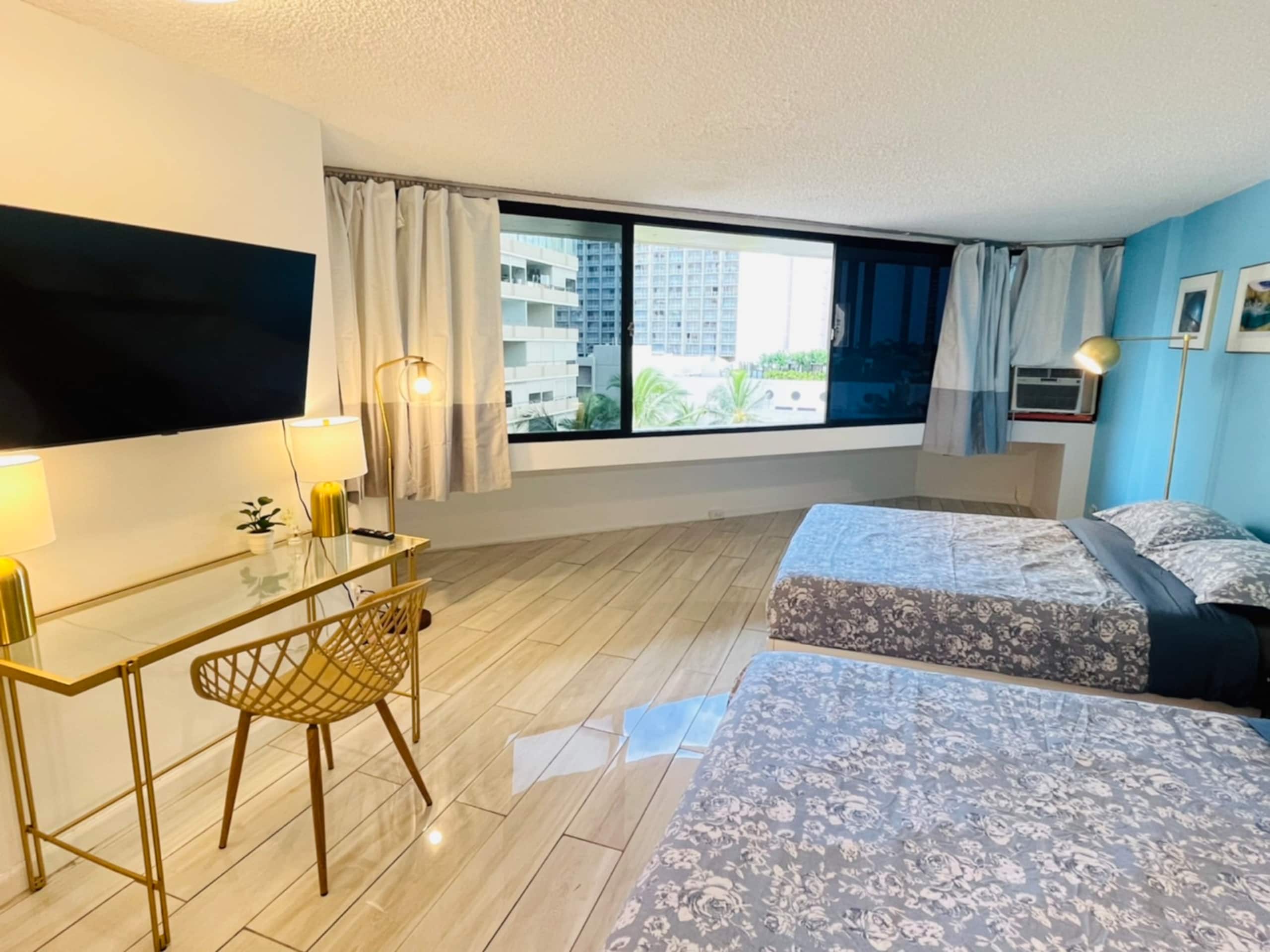 Condo in Honolulu · ★4.65 · 1 bedroom · 2 beds · 1 private bath - Image 17