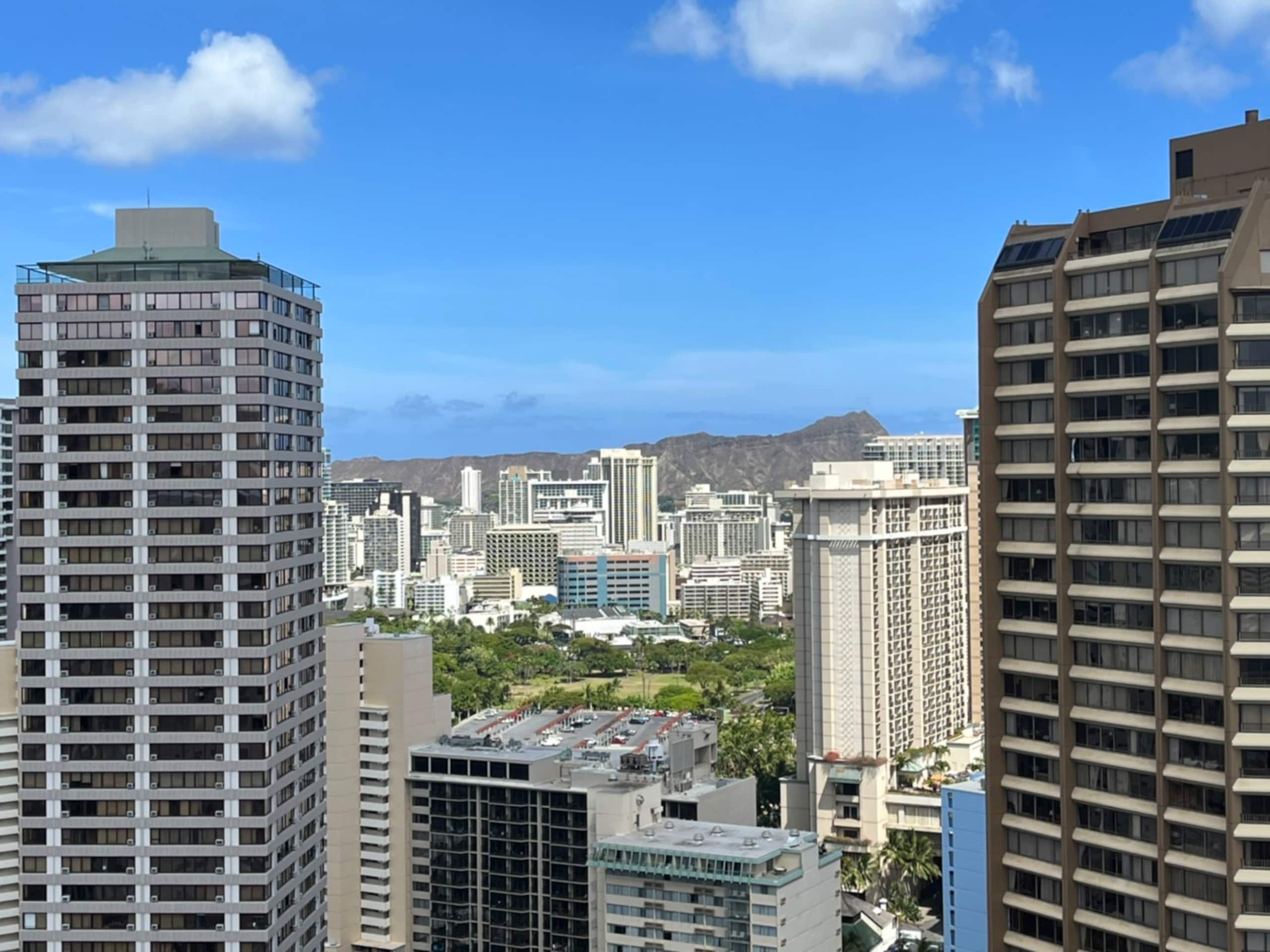 Condo in Honolulu · ★4.87 · 1 bedroom · 2 beds · 1 private bath - Image 26