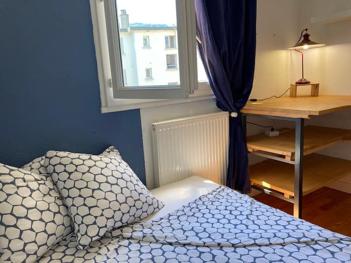 Bedroom in cozy apartment with balcony Apartments for Rent in