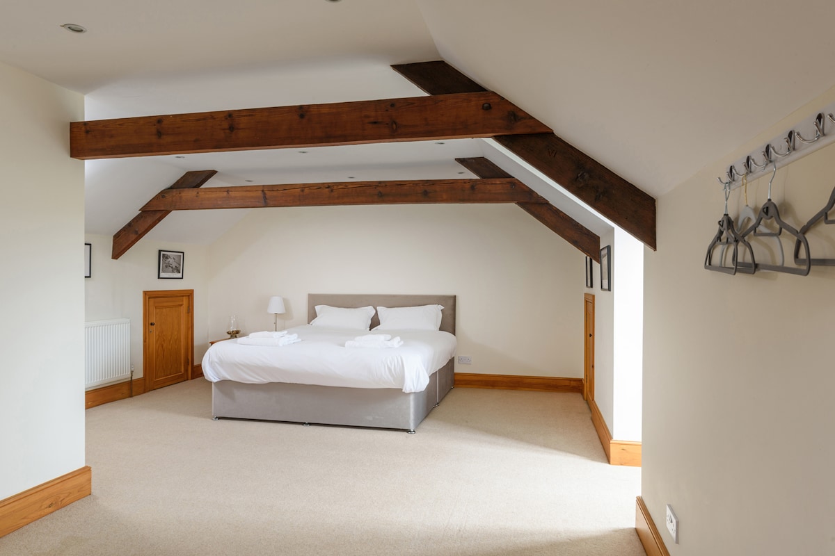 Spavaća soba na drugom katu