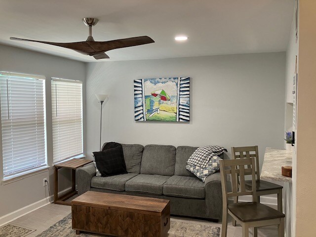 Top performing Airbnb: Life's Better at the Beach 2/2 Condo near Beach in Alabama