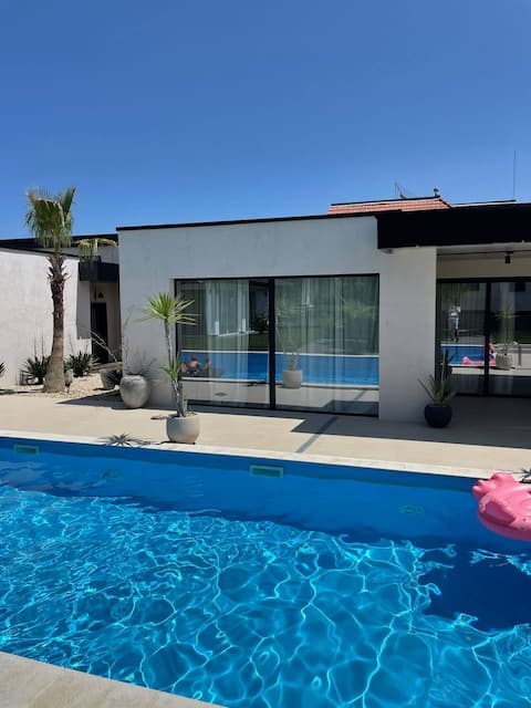 Luxury Villas Giardino Lozenetz 2