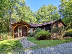 Pet-friendly+Quiet+Cabin+in+the+Laurel+Highlands