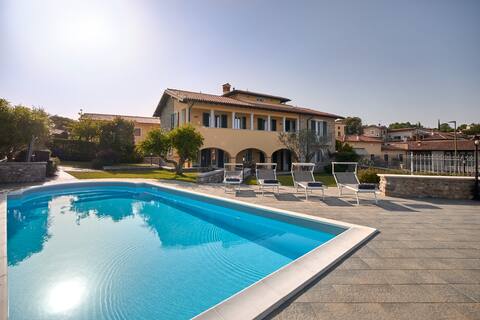 Villa Ardea for 8 people with private pool