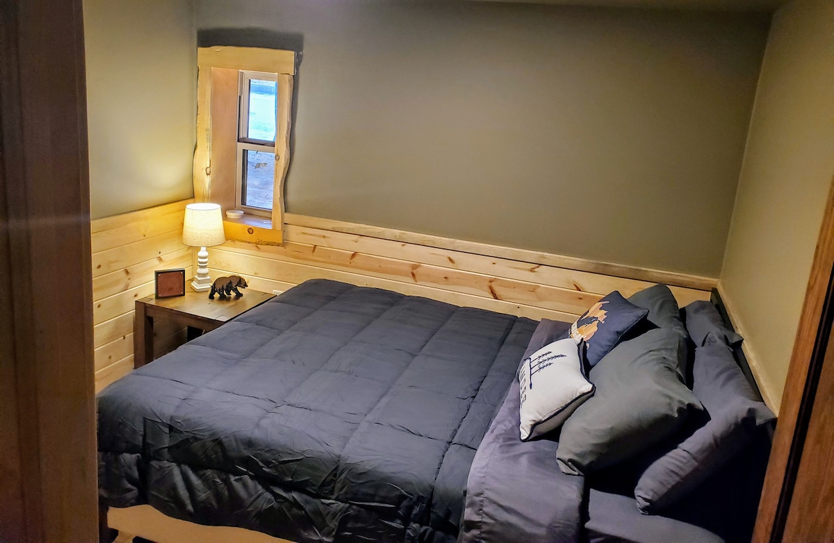 Chumba cha kwanza cha kulala
