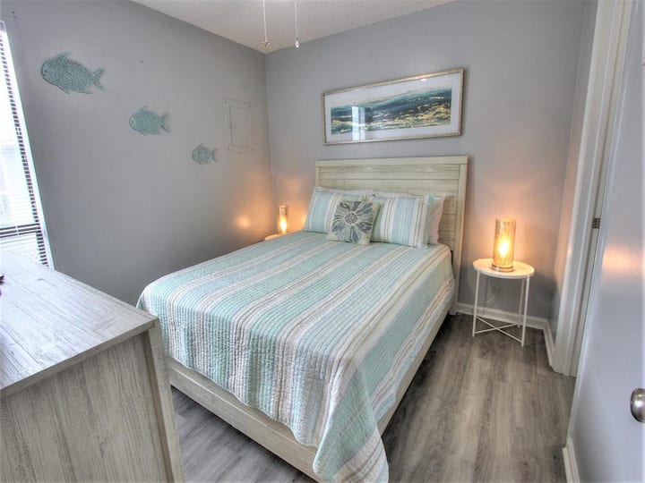 Dormitorio doble tamaño queen.