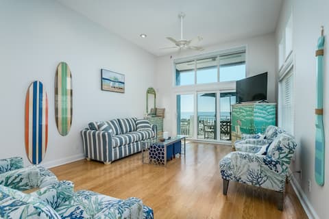 Sun-drenched Townhome on beautiful Madeira Beach!