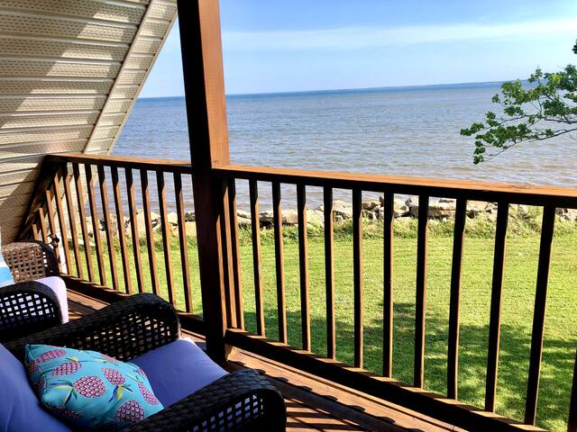 Salty Air Seaside Chalet Beachfront and Nature gallery image 2