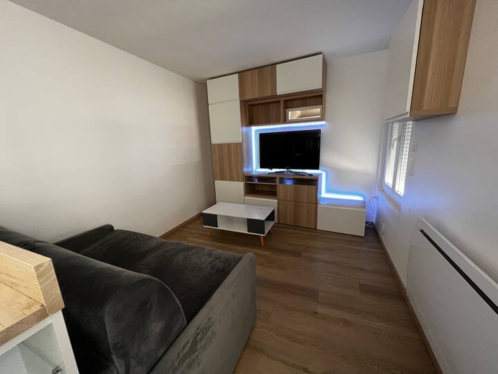 Centre Ville, Nîmes Vacation Rentals & Homes Nîmes, France Airbnb