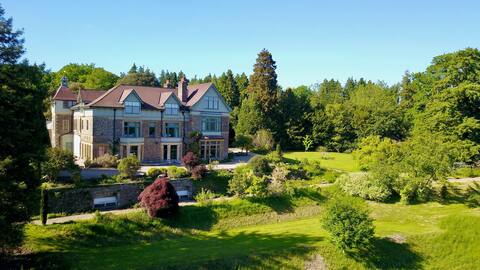Exclusive 9 Bedroom Manor in the heart of Devon