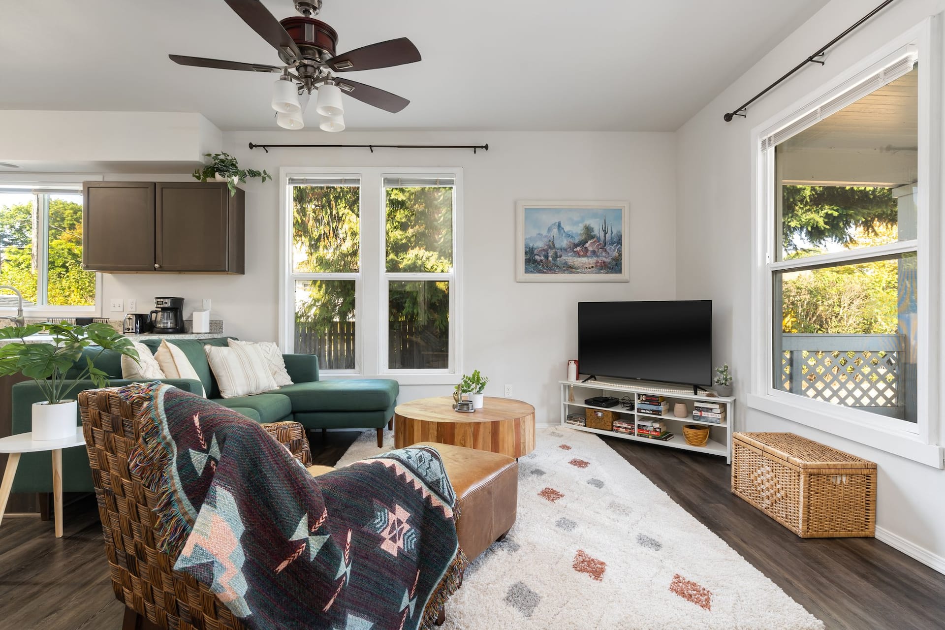 Bright Boho Retreat | 2BR w/ Natural Light & Cozy