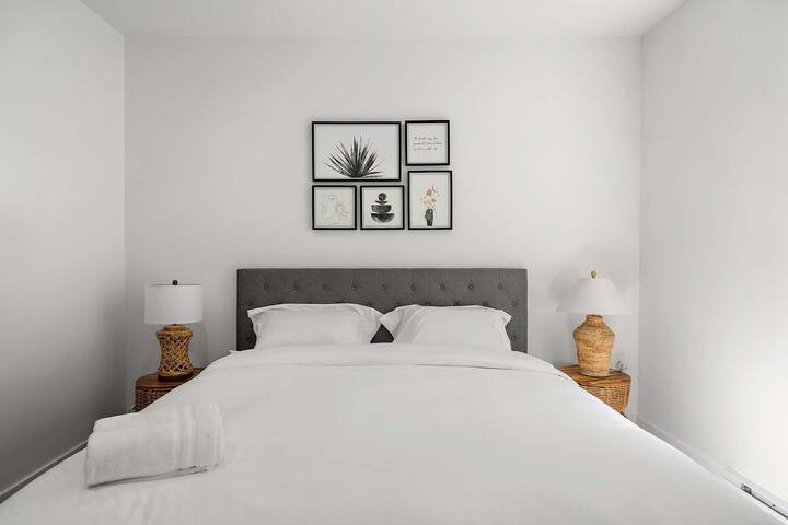 Lovely 3-Bedroom Vacation Home with Balcony gallery image 5