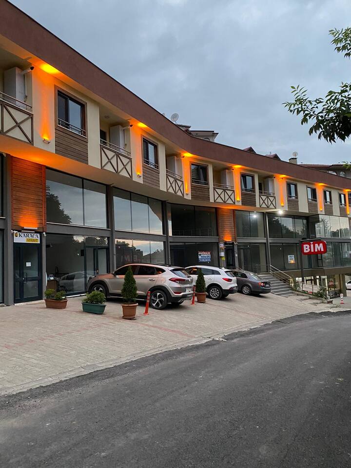 1 A Clean and Safe Stay in the City Center Flats for Rent in