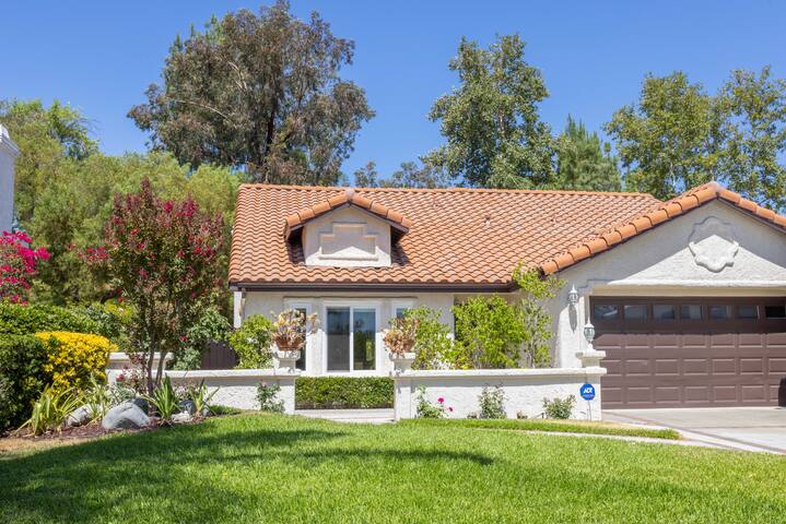 Family Home Peaceful City and Quiet Street