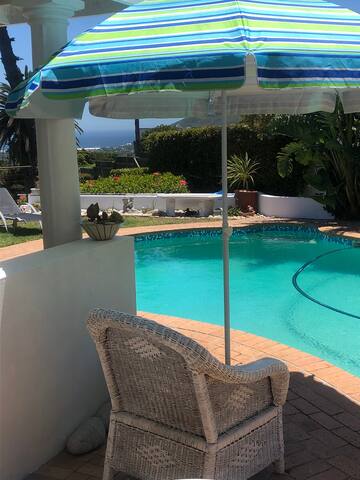 Twin Palms, panoramic ocean & mountain views gallery image 2