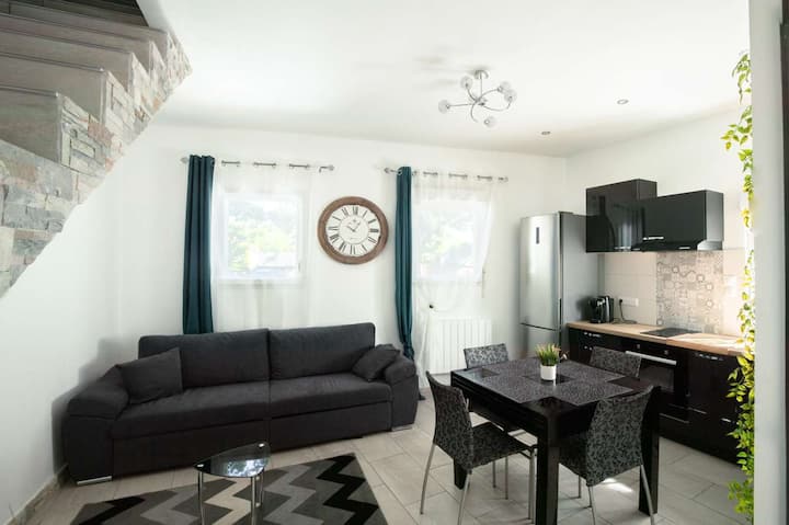 Agréable Maison De Ville - Aimargues