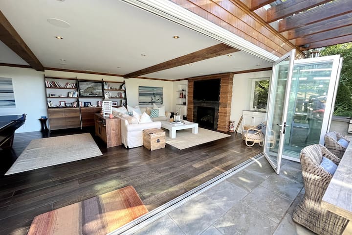 Stunning Guesthouse in Portola Valley gallery image 2