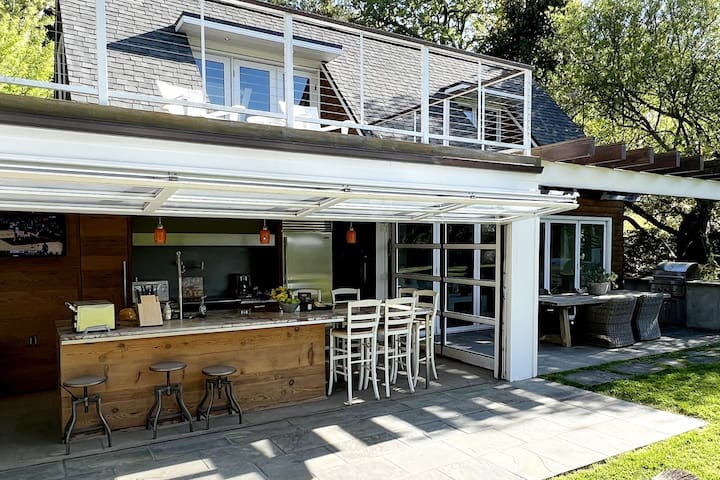 Stunning Guesthouse in Portola Valley gallery image 3