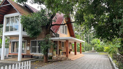 Cottage on Riverside