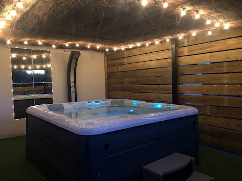 Modern villa with spa, 15 minutes from seaside