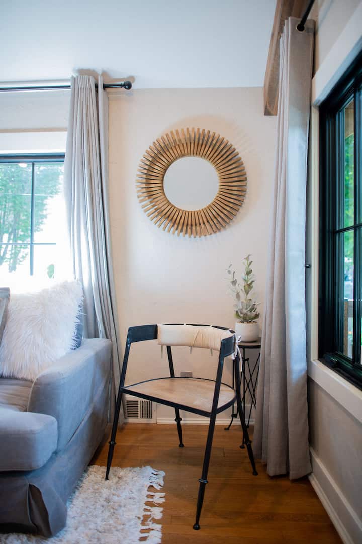 The Dryer House Center City Pet Friendly Home - Springfield, MO
