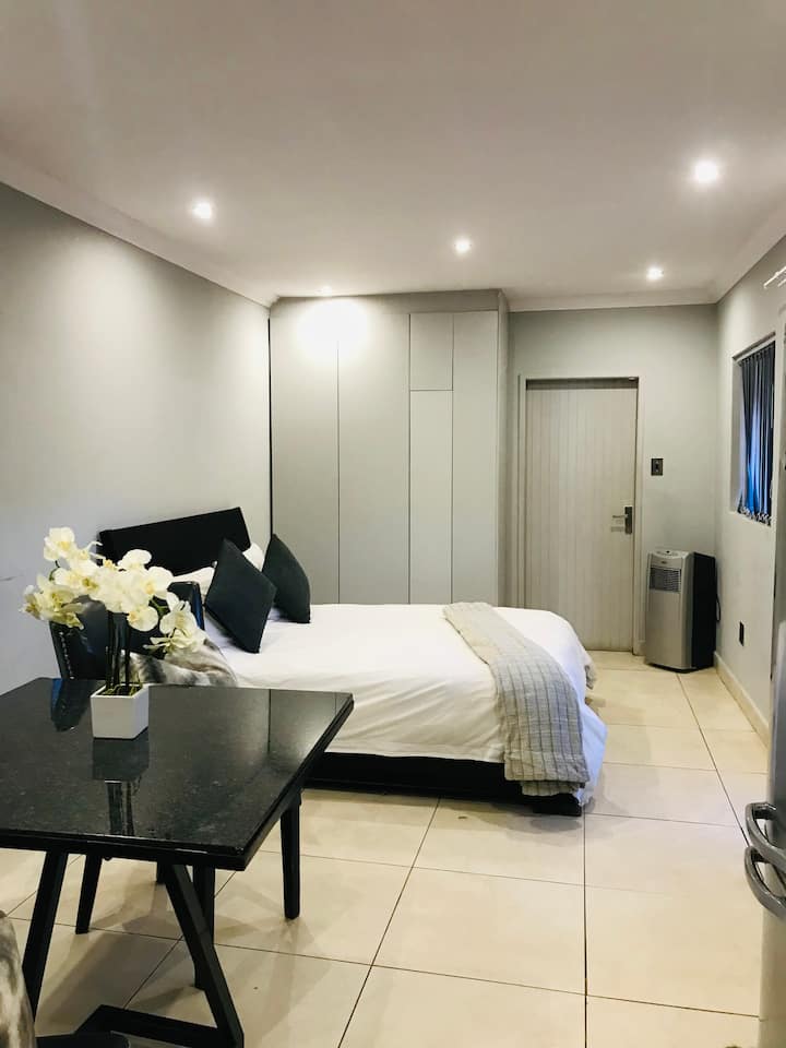 Johannesburg South Vacation Rentals & Homes Gauteng, South Africa