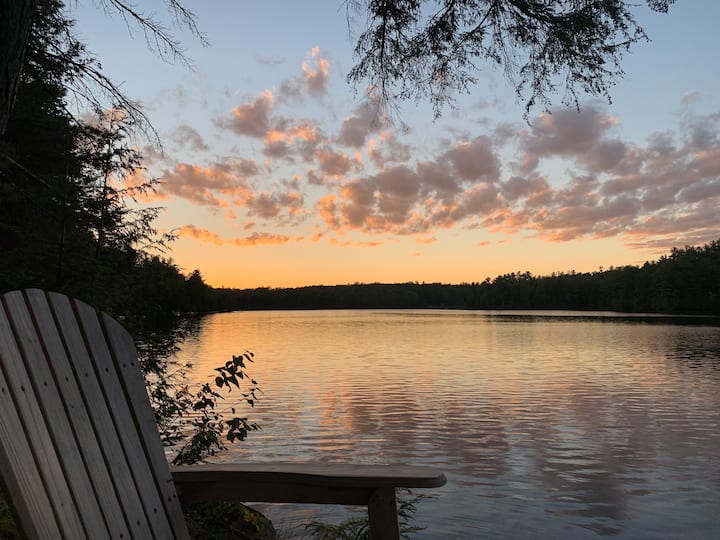 The Cabbage Quiet getaway on the Madawaska river Cottages for Rent