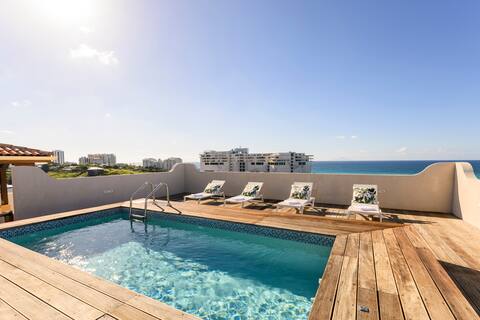 Penthouse! 3-Bdr. Apartment with Stunning Views!