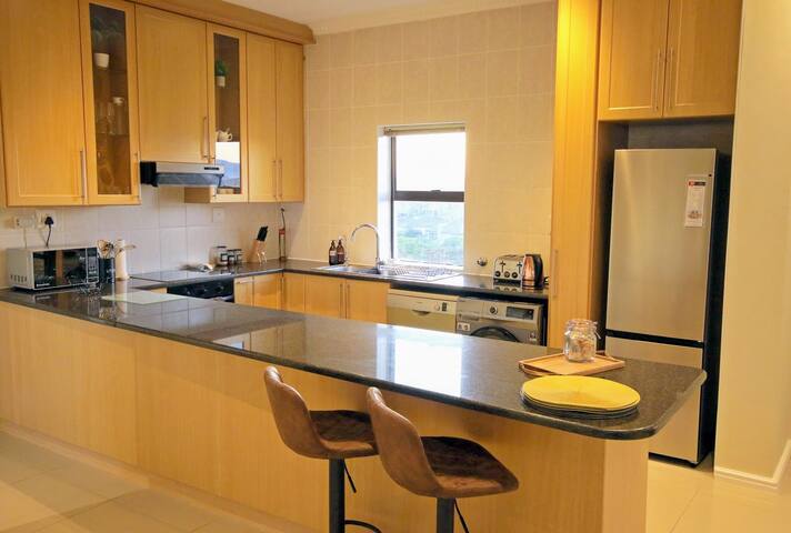 WavesEdge Sunset View ~Nagomi Penthouse in Big Bay gallery image 4