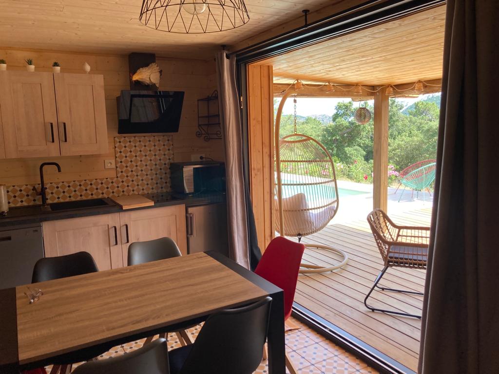 Annonce Airbnb populaire: Cozy ground floor house with pool à Conca