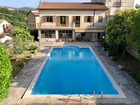 Your retreat oasis - large villa with pool