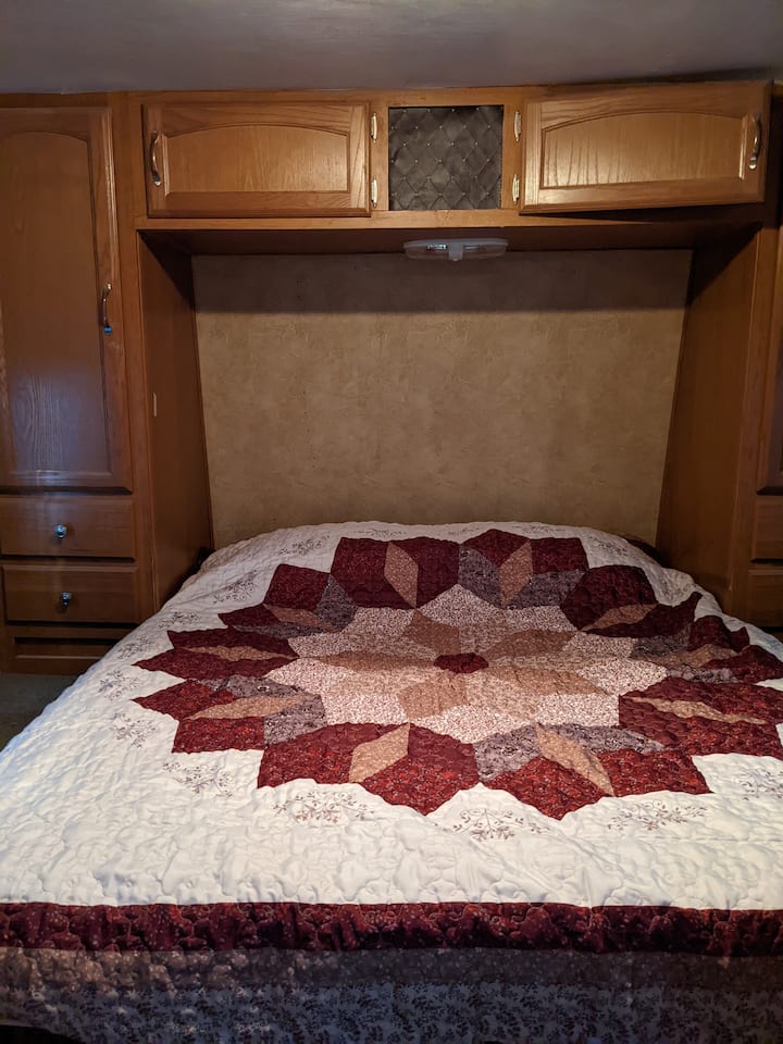 غرفة النوم 1