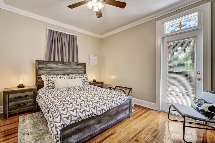 Master bedroom, Smart Tv