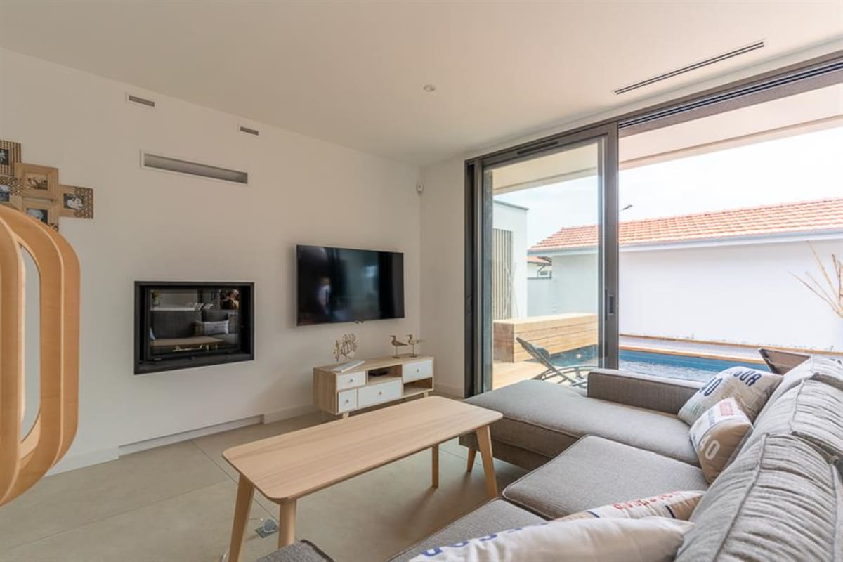Annonce Airbnb populaire: Architect Villa, Heated Pool, 200 m from Beach à Biscarrosse